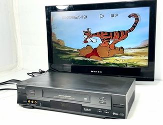TOSHIBA VIDEO CASSETTE RECORDER MODEL W-614R, Tested