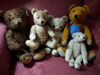 VINTAGE BEAR LOT!! 