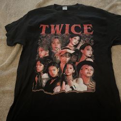 TWICE Shirt Size m