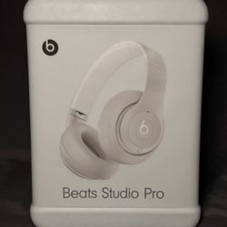 Beat Studio Pro Sandstone Brand New