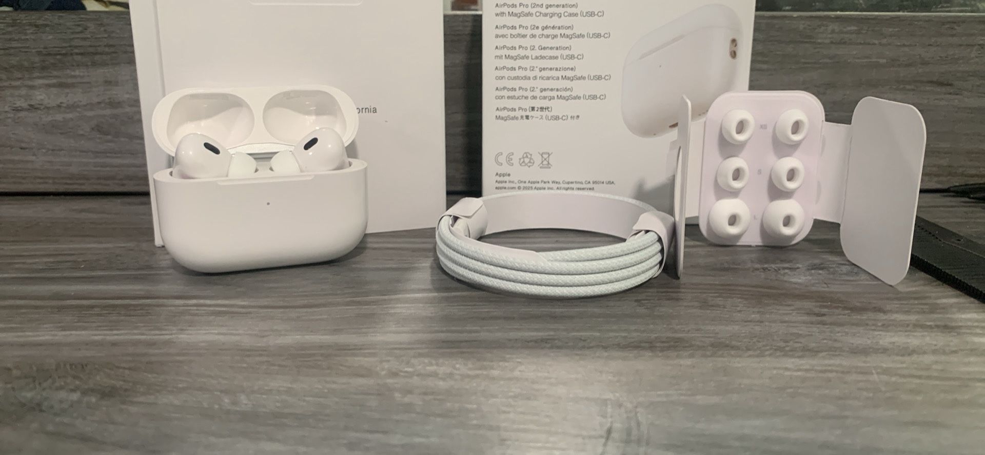 Apple AirPods Pro (2nd Generation) with MagSafe Wireless Charging Case (USB-C)