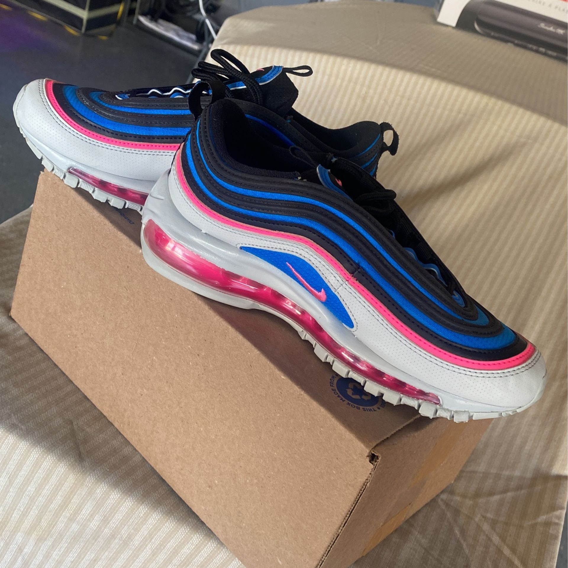 Like New - Nike AirMax 4.5Y