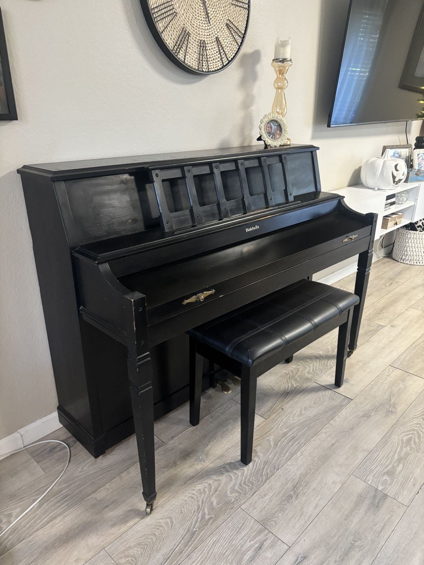 Baldwin Piano In Matt Black 88 Keys