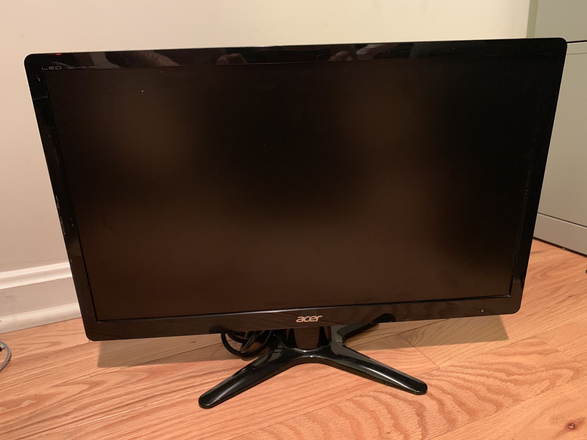 17 inch acre monitor with HP keyboard