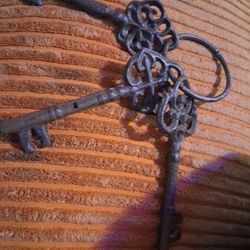 3 Victorian Church Keys