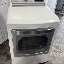 LG Gas Dryer Hamper Style / Side Swinging Door 