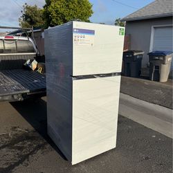 LG LT18S2100W 17.5 cu ft Refrigerator Top Freezer