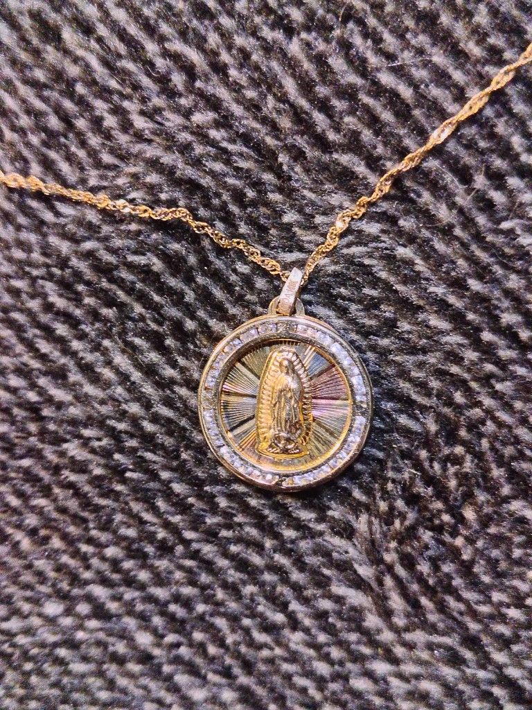 Our Lady Of Guadalupe 'Virgen de Guadalupe' Cubic Zirconia Border Pendant/Charm W/ Gold Necklace