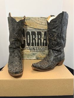 Women's Corral Vintage Cowboy Boots SZ7
