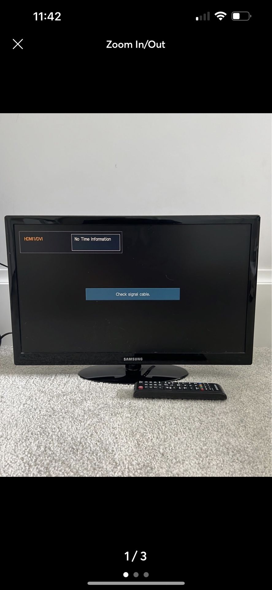 Samsung 22 inch LED TV monitor model UN22D5003 with remote