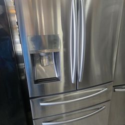 REFRIGERATOR COUNTERDEDPH W36H69D28  $625
