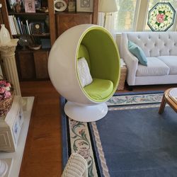 Sphere Chair 