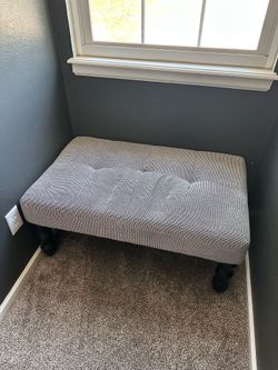 Tufted ottoman/bench