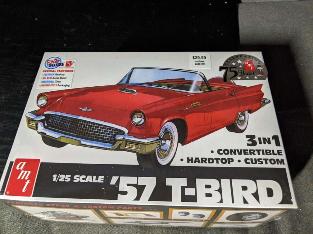 '57 T-Bird Model Car (amt) 1:25 Skill Level 2 Convertible/Hard Top Combo NIB