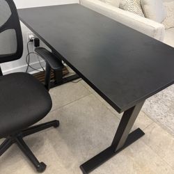 Desk + 2 Chairs