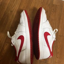 Jordan 1 Low OG University Red size 12
