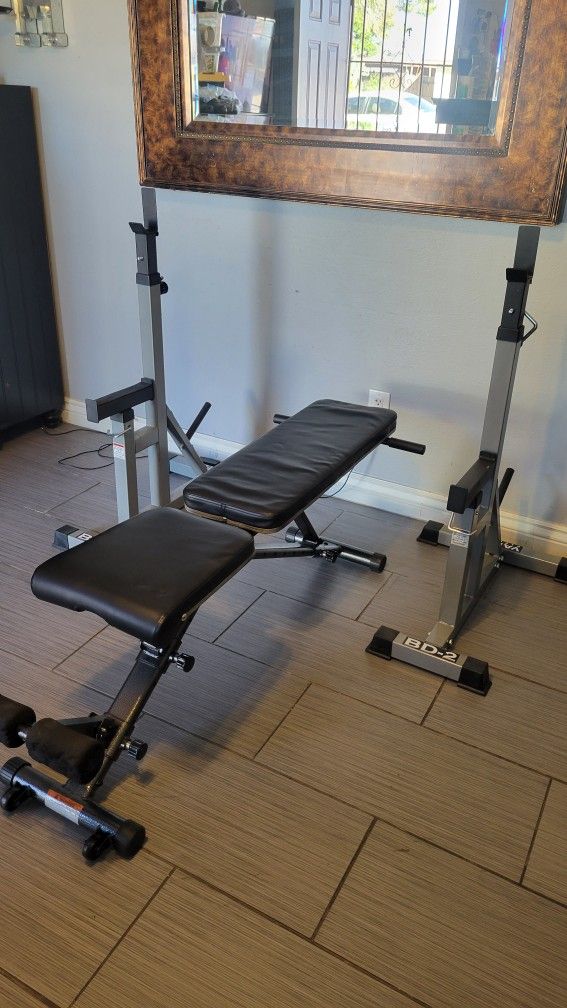 EXERCISE EQUIPMENT LIKE NEW