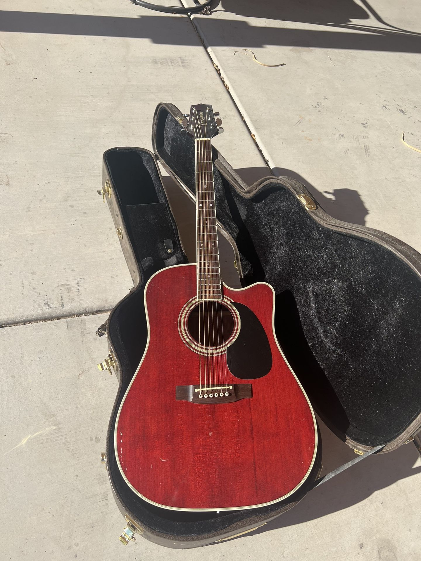 Takamine EF325SRC