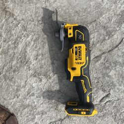 Dewalt oscillating all purpose tool