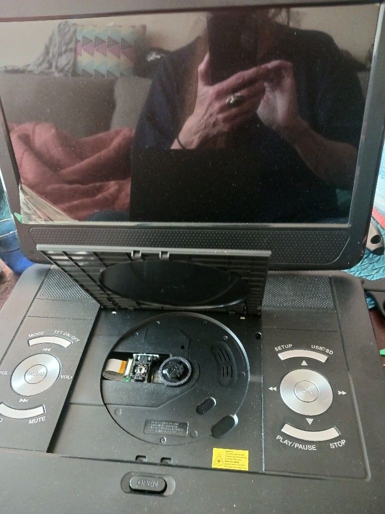 Portable DVD Player 