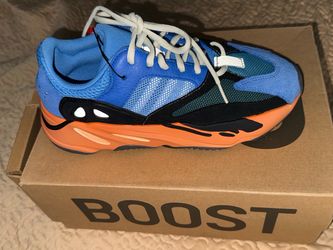 Adidas Yeezy Boost 700