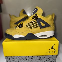 Jordan 4 Retro “Lightning” - Size 8.5