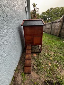 Wooden Chicken Coop with Ramp