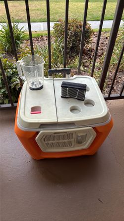 COOLEST COOLER Original Kickstarter model with Speaker