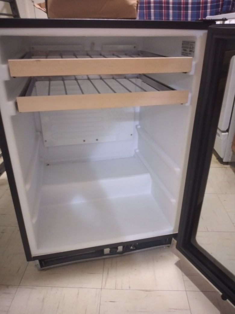 U-line wine cabinet refrigerator