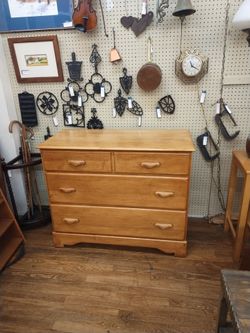 Vtg Vermont Solid Wood Chest of Drawers