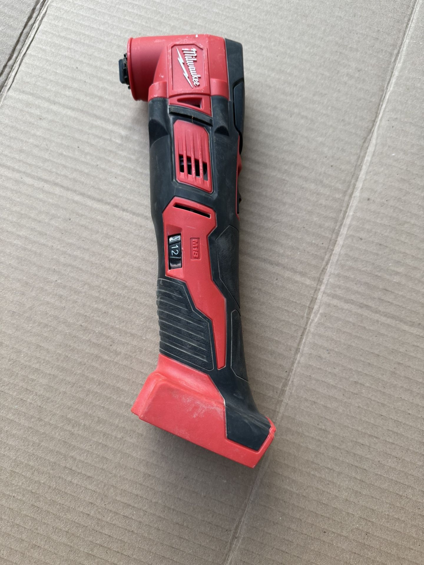 Milwaukee Multi Tool M18