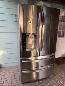 LG LMXS27626S French Door Refrigerator & Freezer