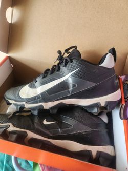 Size 9 Nike Cleats