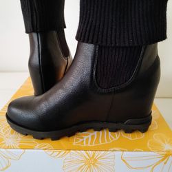 Women's  Yellow Box Wedge Ankle Boots Size 6.5
