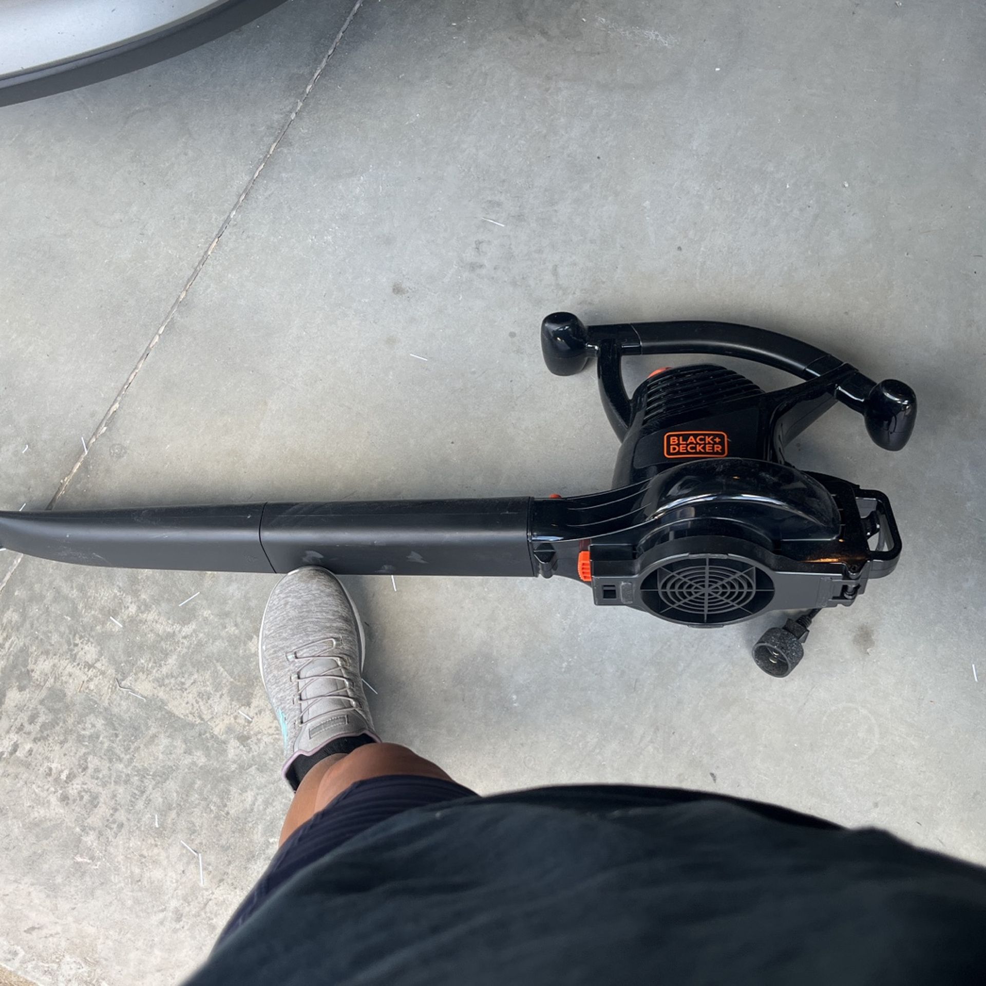 Black N Decker Leaf Blower