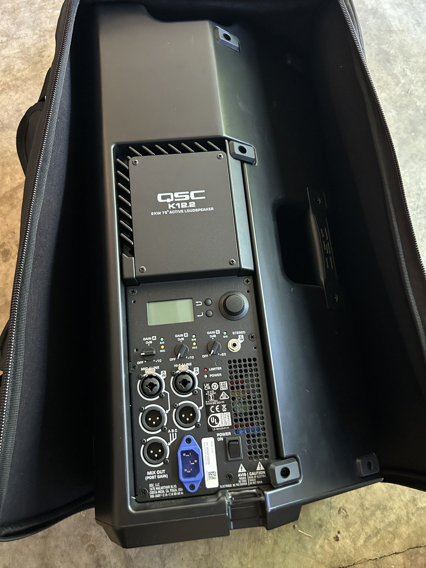 Speakers QSC. 12.2