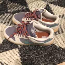 Size 8 Women’s Low Dunks