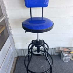 PITTSBURGH Adjustable Shop Stool with Backrest, Black