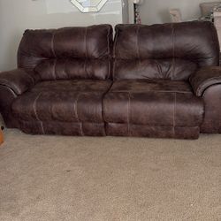 Full Size Recliner Couch 