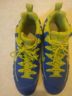 NIKE AIR MACS SIZE 11.5