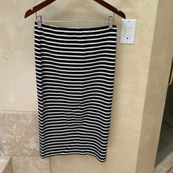 Sanctuary - Stretchy Mid Length Skirt