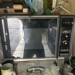 Montgomery Ward Vintage Microwave Oven 