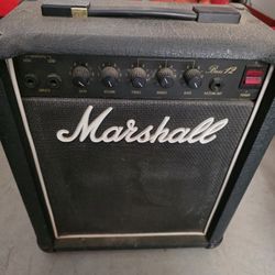 MARSHALL BASS 12 AMP 1980S