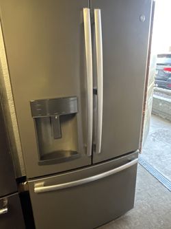 GE With Accessible Door Compartment 