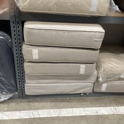 Sunbrella Cushions Top Quality 30 % Off Sale