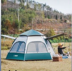 Vinyl blackout sunshade tent, accommodates 5 people.