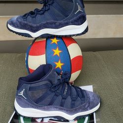 AIR JORDAN RETRO 11 MIDNIGHT NAVY 