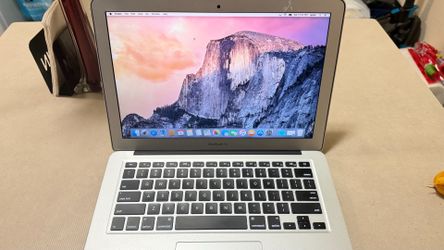 MacBook 13