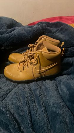 Nike Boots
