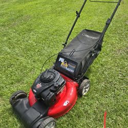 Yard Machine 21" Self-propelled Lawn Mower 